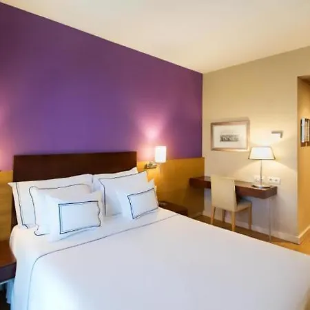Hotel Azz Montalvo 4*