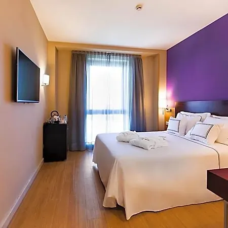 Hotel Azz Montalvo 4*