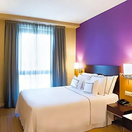 Hotel Azz Montalvo 4*