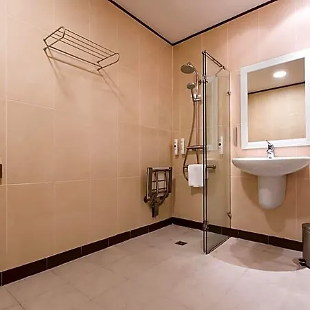 Azz Montalvo Hotel 4*