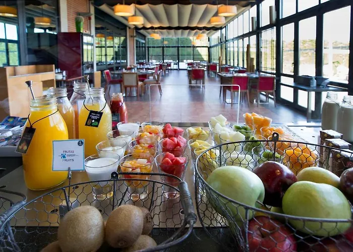 Hotel Azz Montalvo 4*