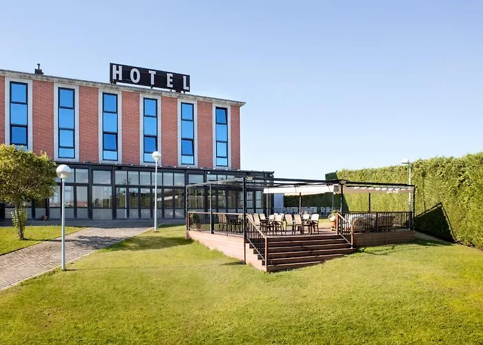 Azz Montalvo Hotel 4*